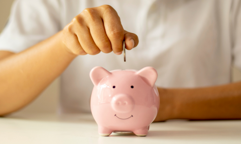 Comment économiser en Juillet ? Voici un plan d’épargne à suivre !