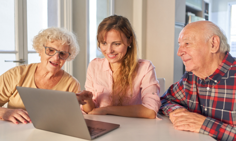 Comment aider financièrement ses parents en difficulté ?