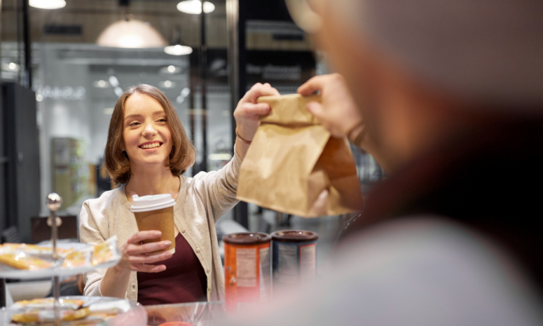 Travail : comment réduire ses dépenses professionnelles et faire des économies au boulot ?