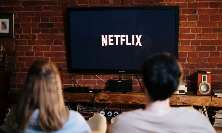 Les séries Netflix à suivre pour s’éduquer financièrement