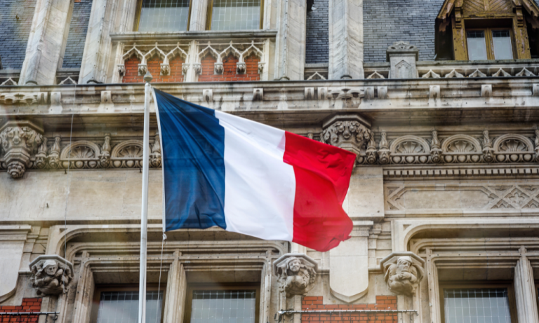 Aides sociales : la France reste championne d’Europe des dépenses en 2025