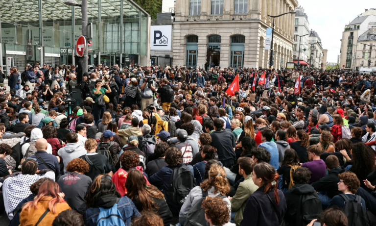 « Bloquons Tout » : retour sur le raz‑de‑marée social du 10 septembre qui a paralysé la France
