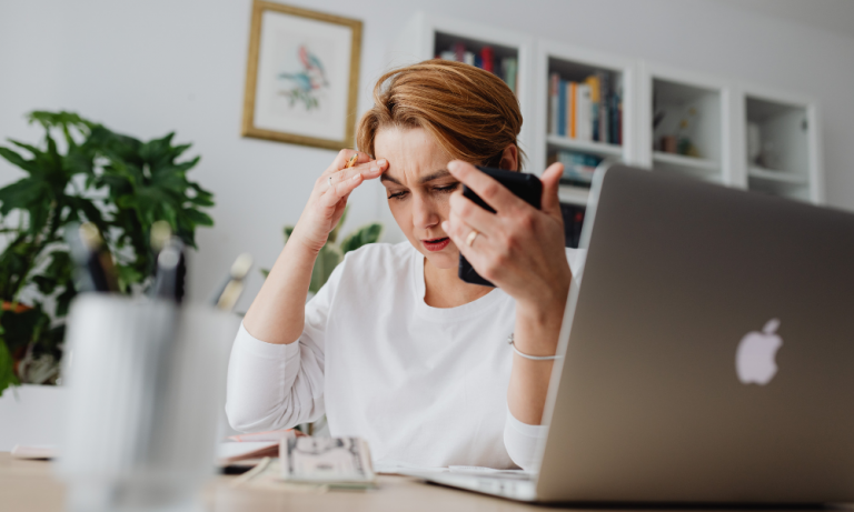 Face au surendettement, le gouvernement veut durcir l’accès aux crédits à la consommation