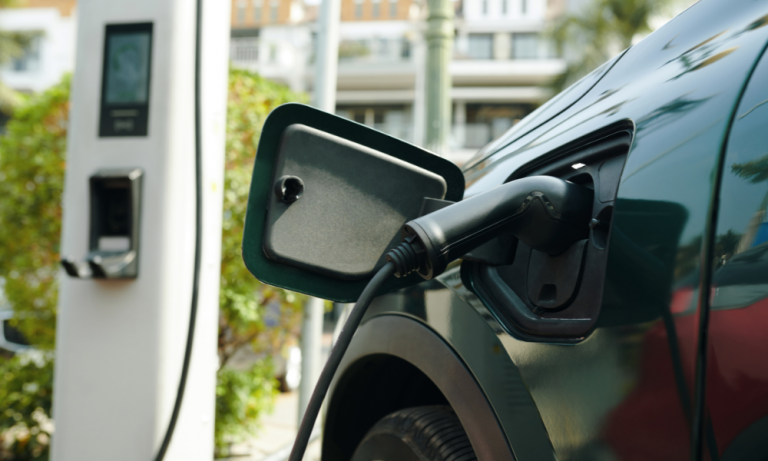 Leasing social : comment profiter du dispositif et louer une voiture électrique à petit prix ?