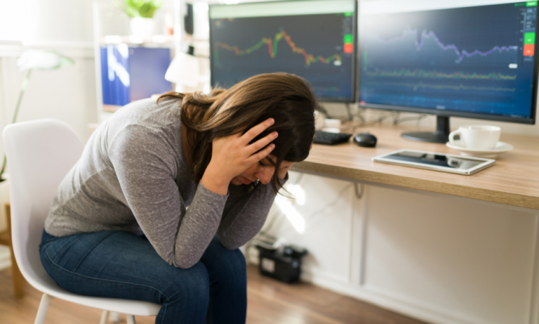 Pourquoi vos investissements baissent et quels sont les bons réflexes à avoir pour éviter la panique ?